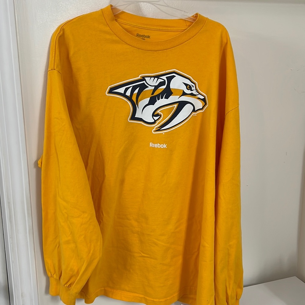 Nashville Preds Reebok Long Sleeve t-shirt size XXL